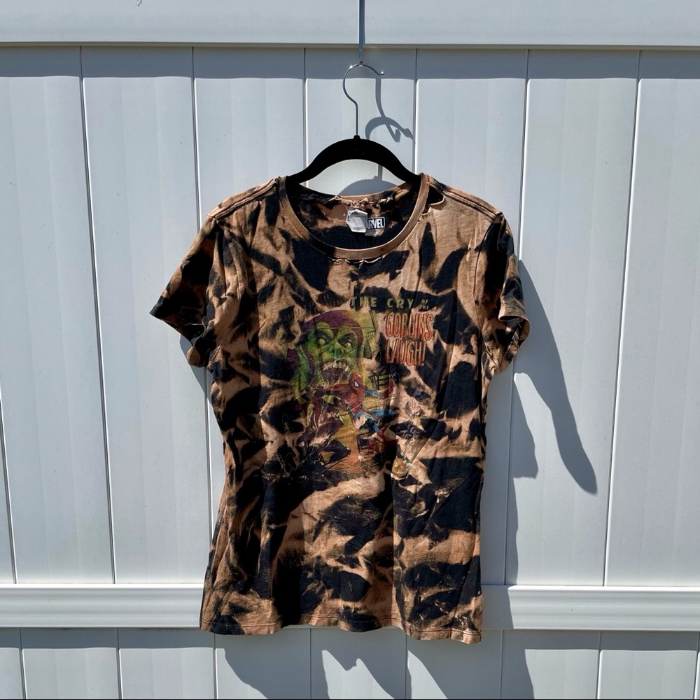 Marvel "The Cry of the Goblins Laugh" Distressed T-Shirt, Women's Size L, Black